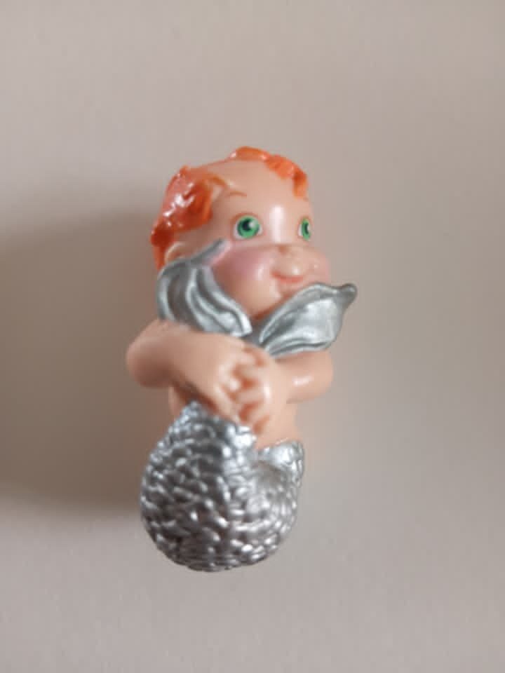 Magic Diaper Baby Mermaids - Mermaid Holding Tail (1991)