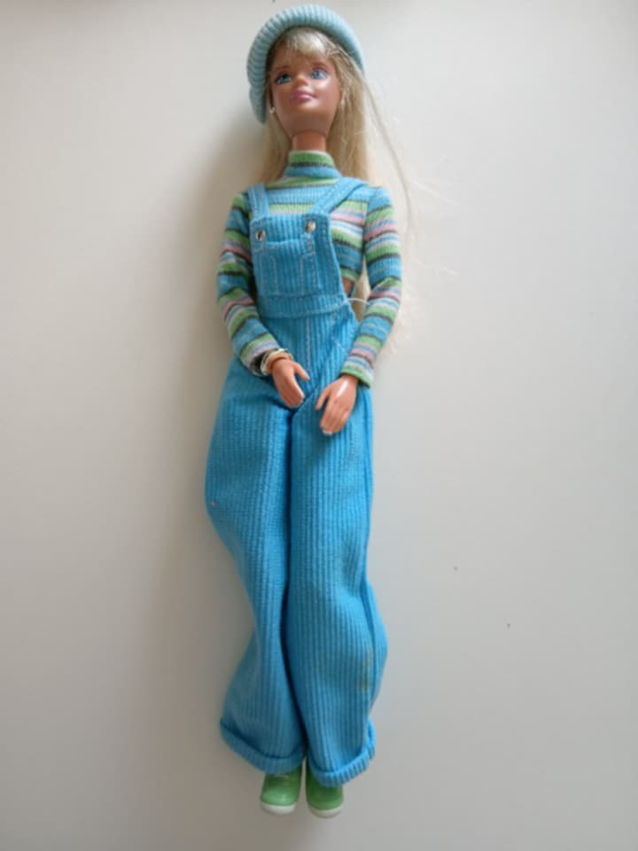 Cool Blue Barbie (1997)