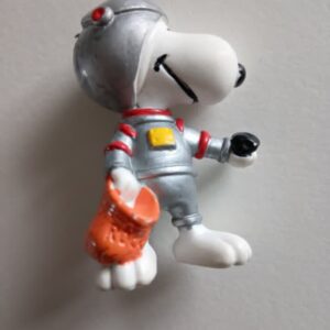 Astronaut Snoopy figurine